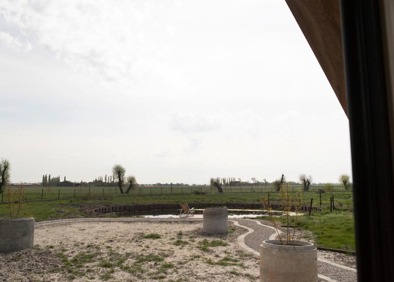 Landelijk Vakantiehuis In Diksmuide Met Een Tuin En Vijver Exterior photo